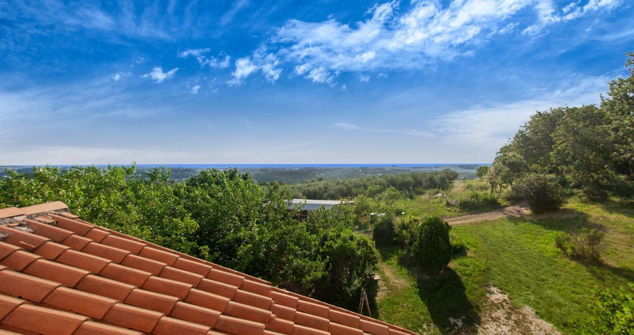 Rooms Agroturizam Romano บูเย ภายนอก รูปภาพ