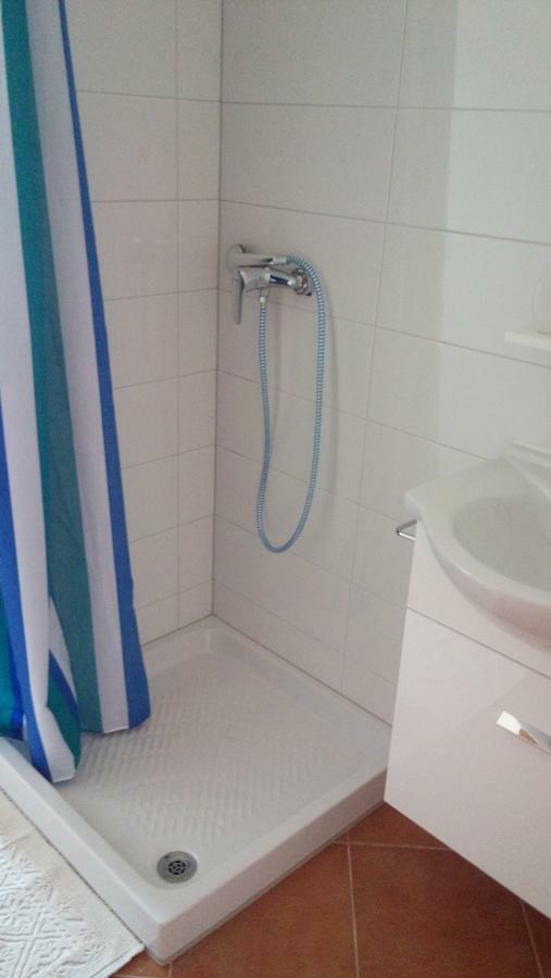 Rooms Agroturizam Romano บูเย ภายนอก รูปภาพ