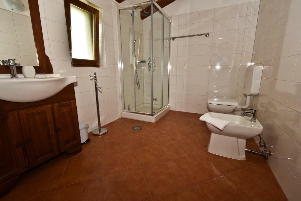 Rooms Agroturizam Romano บูเย ภายนอก รูปภาพ