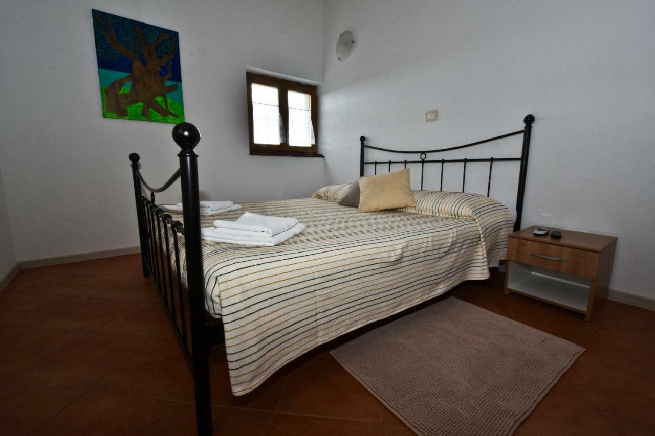 Rooms Agroturizam Romano บูเย ภายนอก รูปภาพ