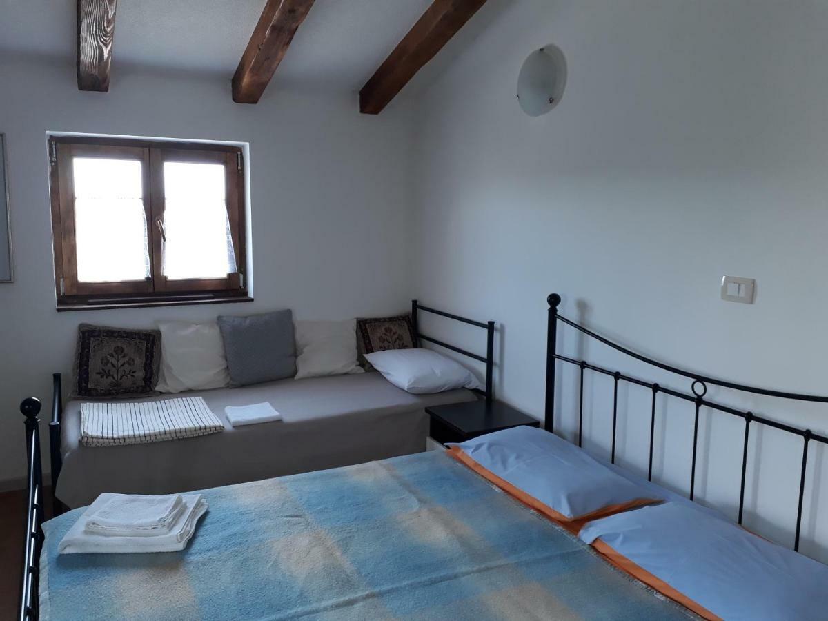 Rooms Agroturizam Romano บูเย ภายนอก รูปภาพ